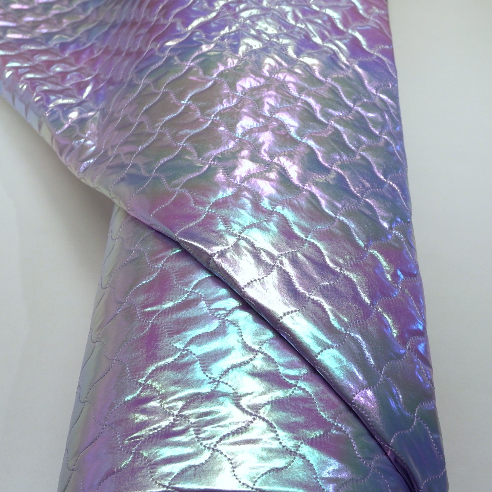 Foil Pearl in lila tint