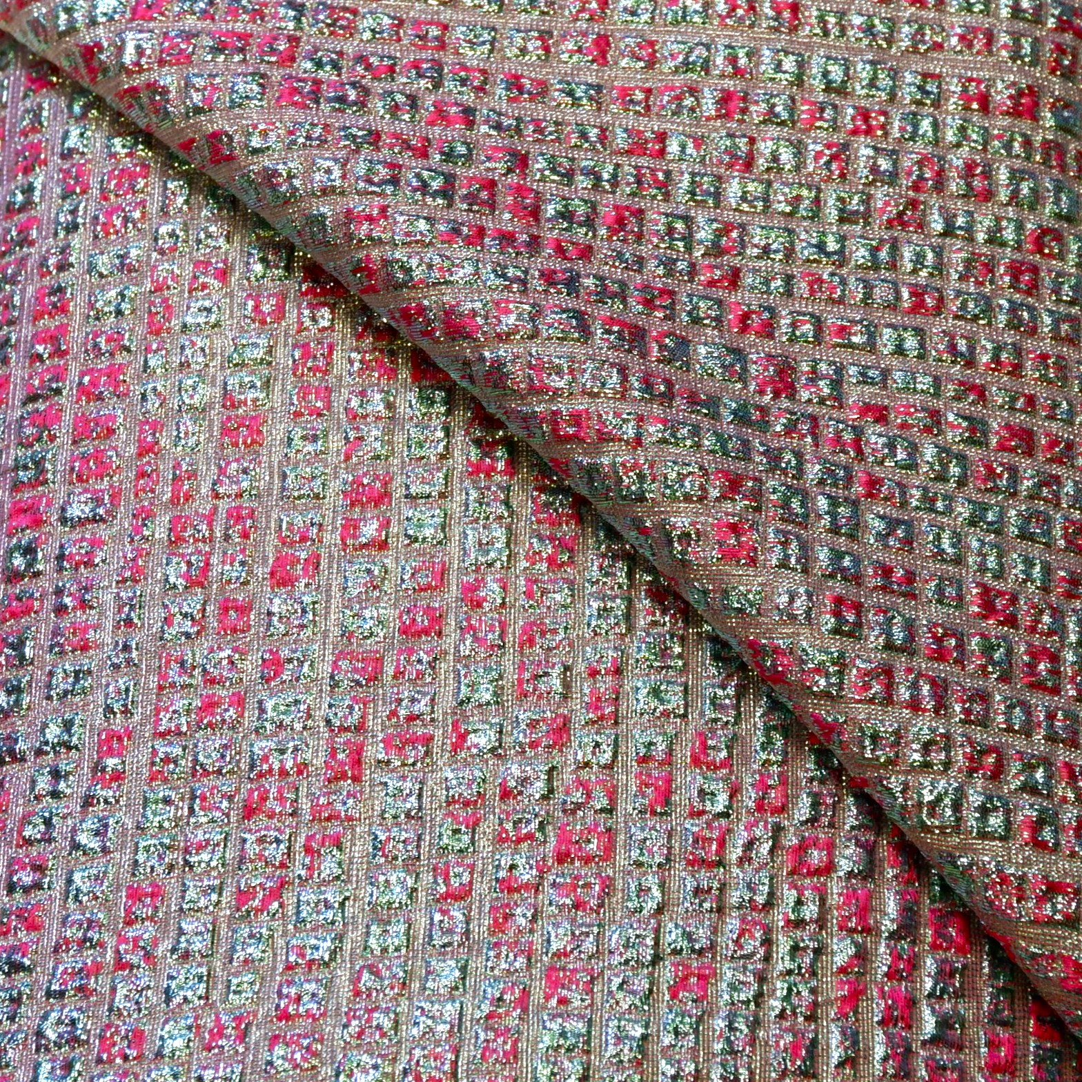 57.14915.066 Jacquard Quadrantique licht zeegroen-lime-fuchsia