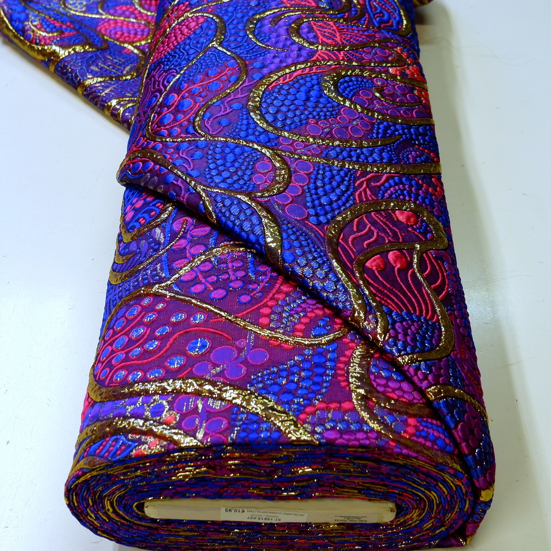 Jacquard Cosmopolitan